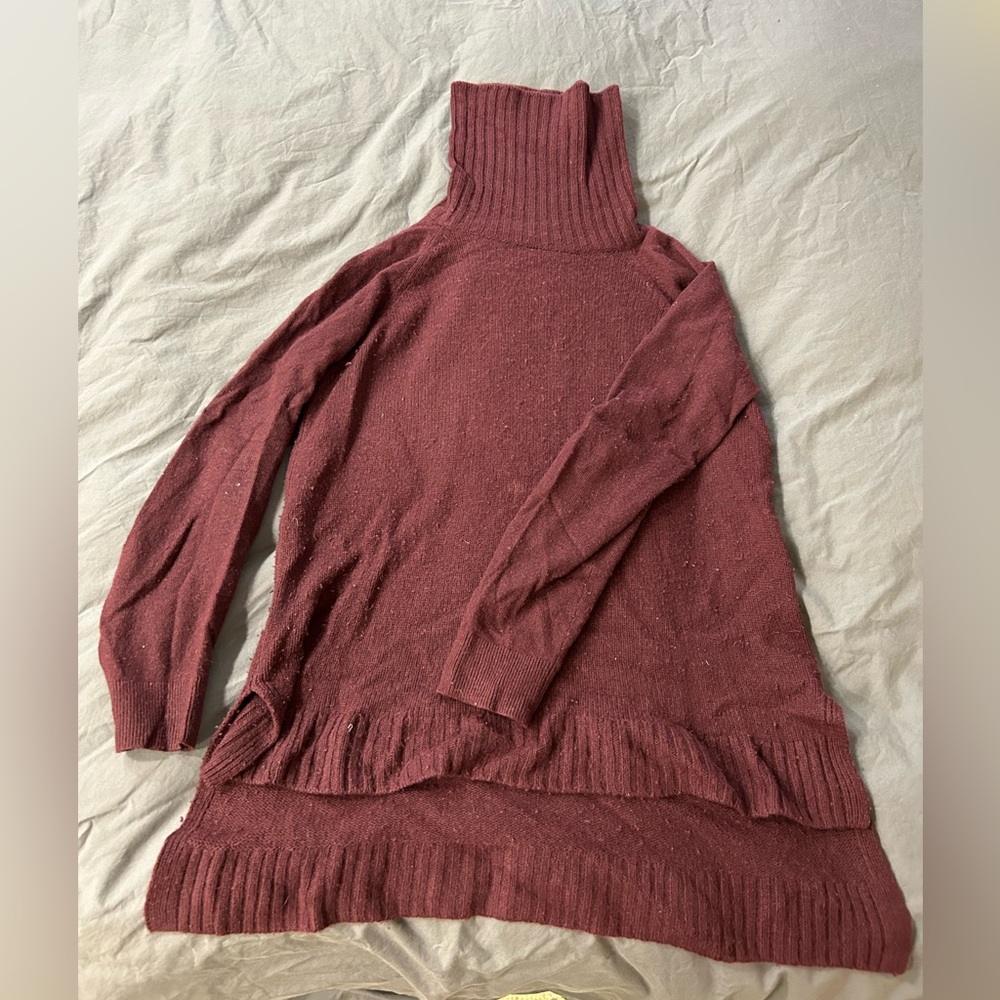 Cashmere high/low Ann taylor sweater in a magneta
